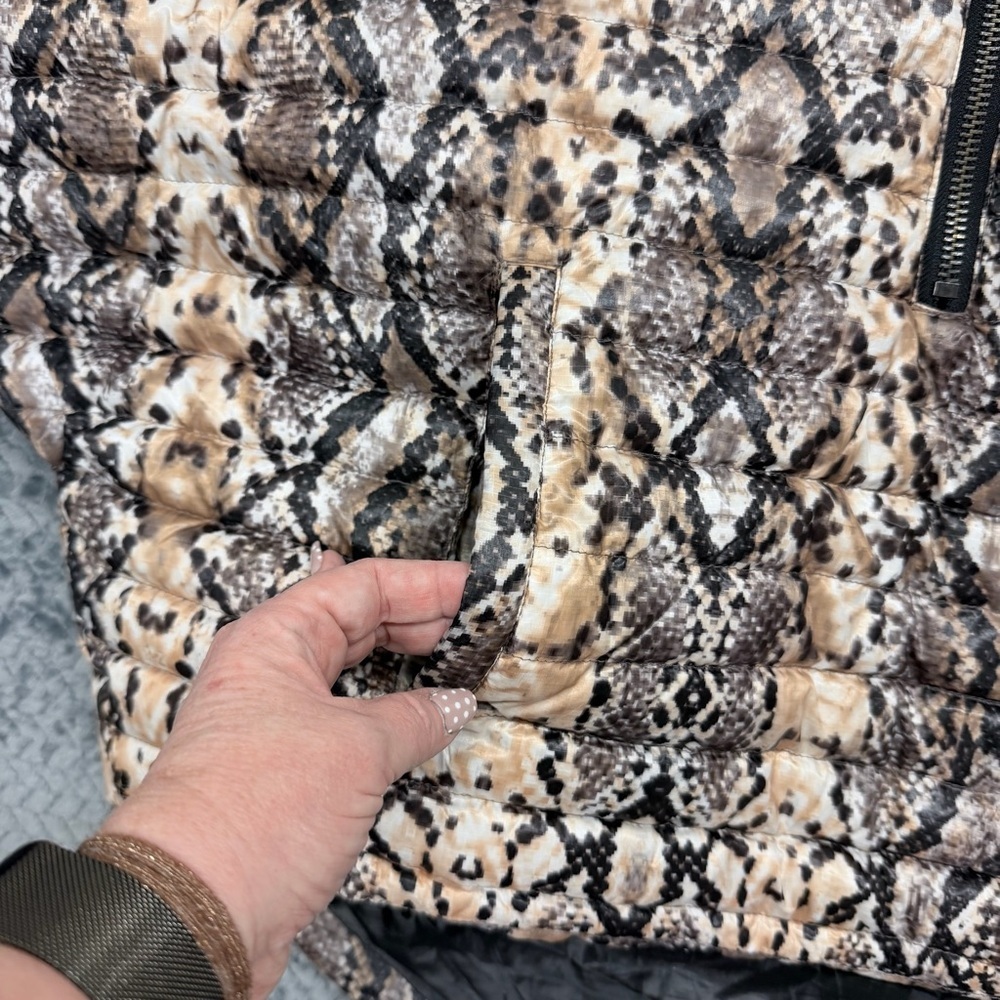 Think Royln Snakeskin Print Quilted Wingman Poncho size XS/S - Picture 4 of 14